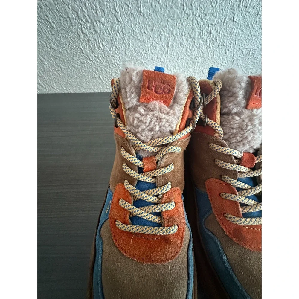UGG Highland Hi Heritage Kids Boots Sz 3 Suede Sherpa Gorpcore‎ Hiker Trail
